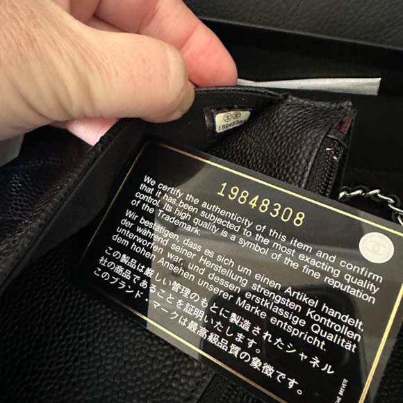 Chanel Wallet on Chain - Picture 13 of 16